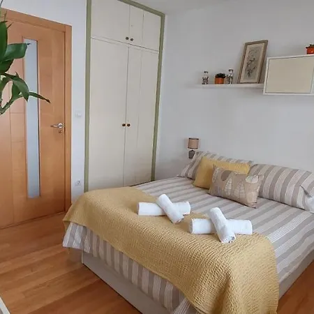 Rua Dos Concheiros, 7 * Santiago de Compostela